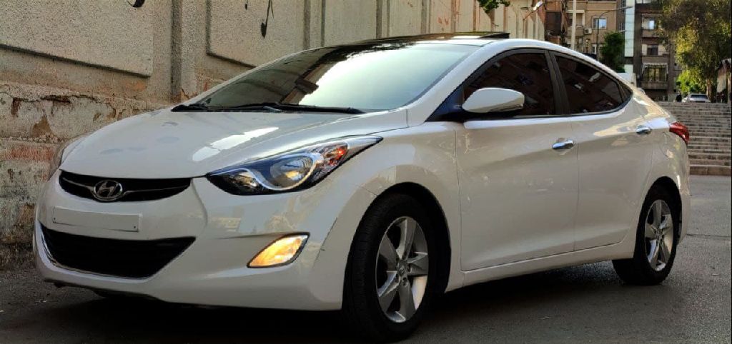 Hyundai Elantra 2012