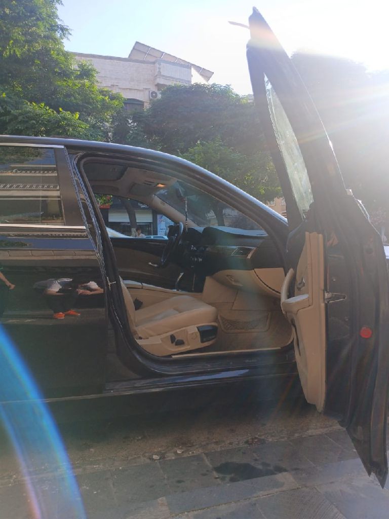 بي إم دبليو 520i 2010