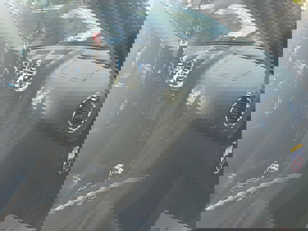 https://api.keyfinder.net/Uploads/LowResolutionPhotos/1c1b1b96-774c-41d1-8fb3-8acf14d8df34_638804161307736525.jpg