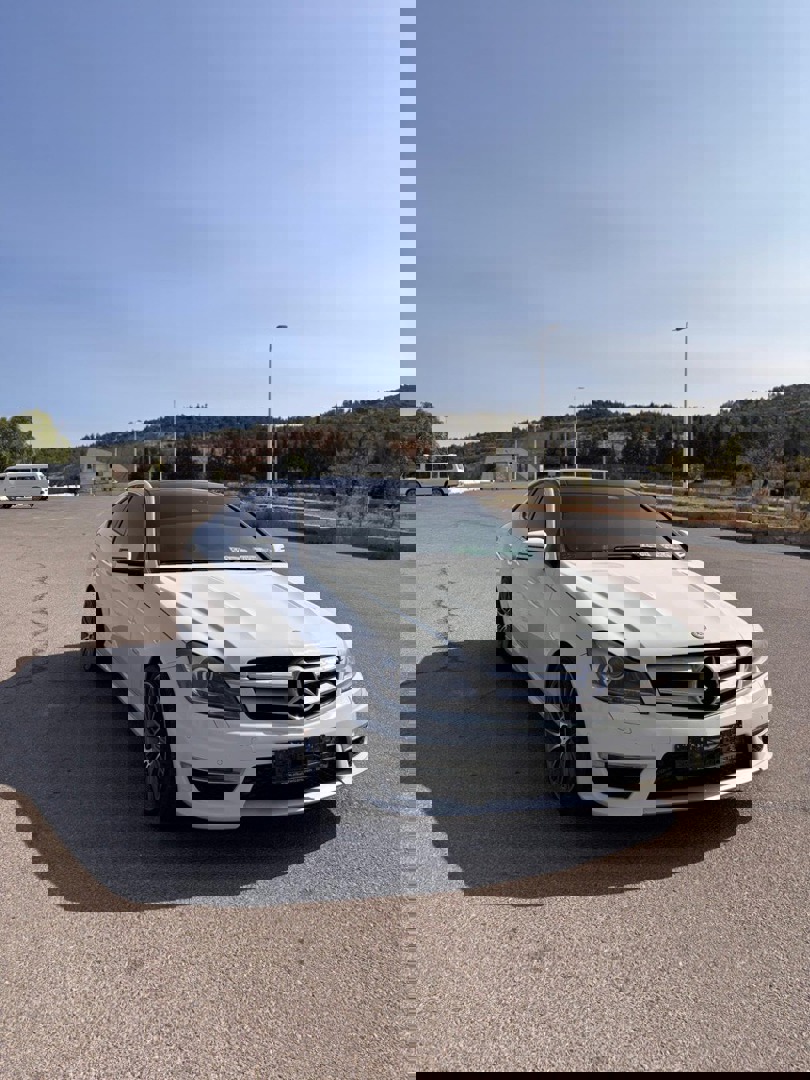 https://api.keyfinder.net/Uploads/LowResolutionPhotos/488cbbe0-b1c9-4b63-b3ca-8217b0ea8533_638849796599138467.jpg