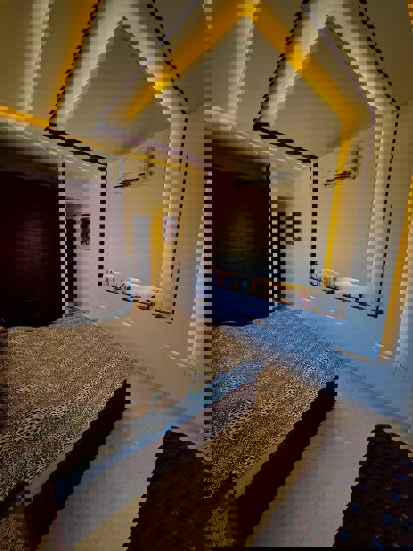 https://api.keyfinder.net/Uploads/LowResolutionPhotos/66e3185d-deca-47ed-a8db-cdbb06e13377_638954505168018033.jpg