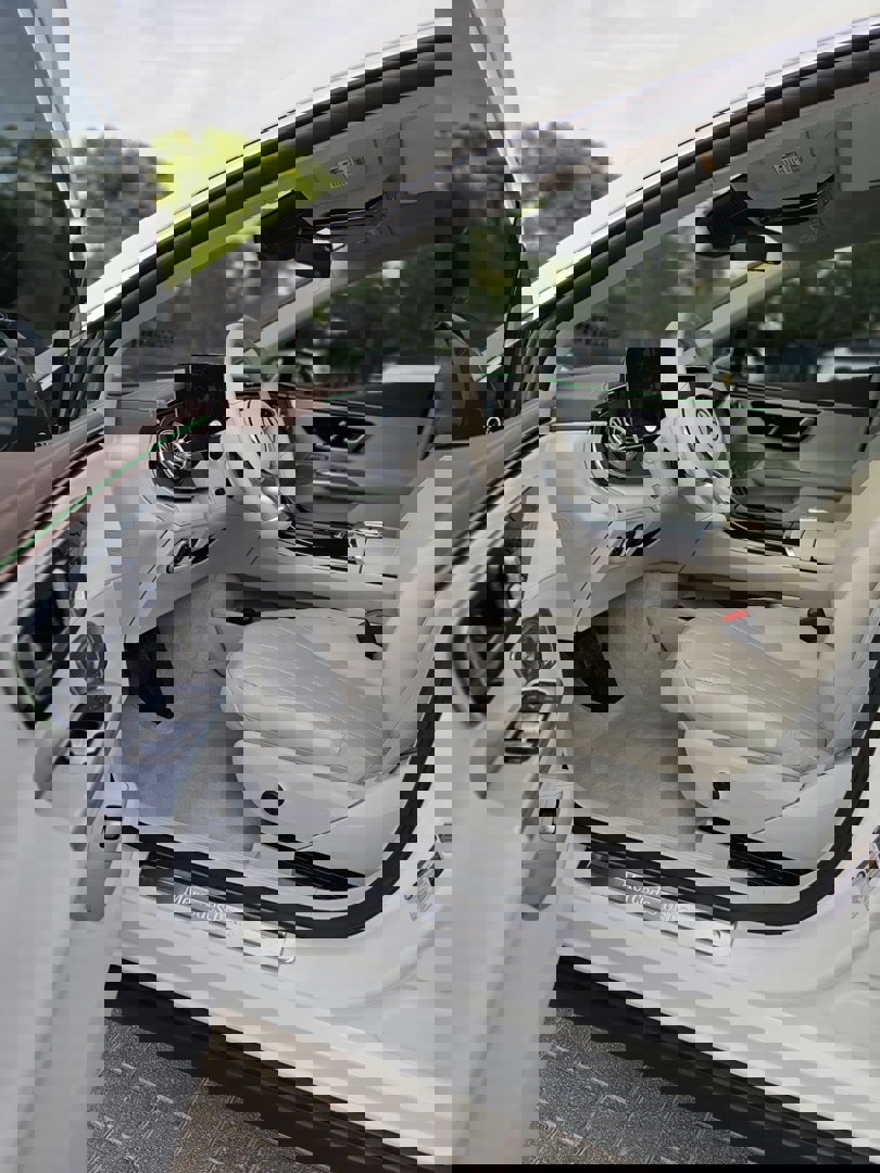 https://api.keyfinder.net/Uploads/LowResolutionPhotos/ebbe2329-2753-4a4d-946f-be4a3ae7cd28_638852361145378372.jpg