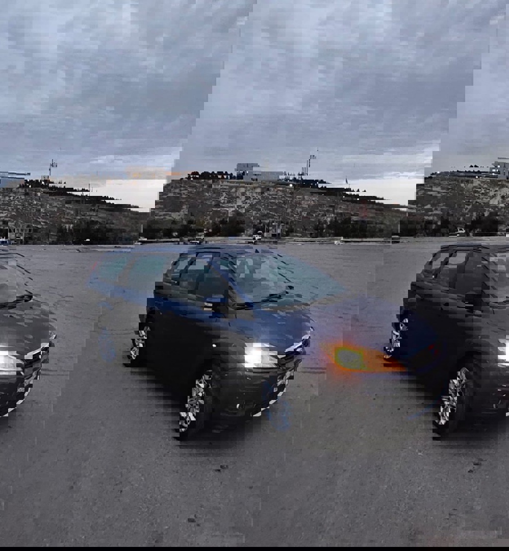 https://api.keyfinder.net/Uploads/LowResolutionPhotos/fcc7dc38-2767-4e03-89cc-8ed32dbefde5_638797195595202272.jpg